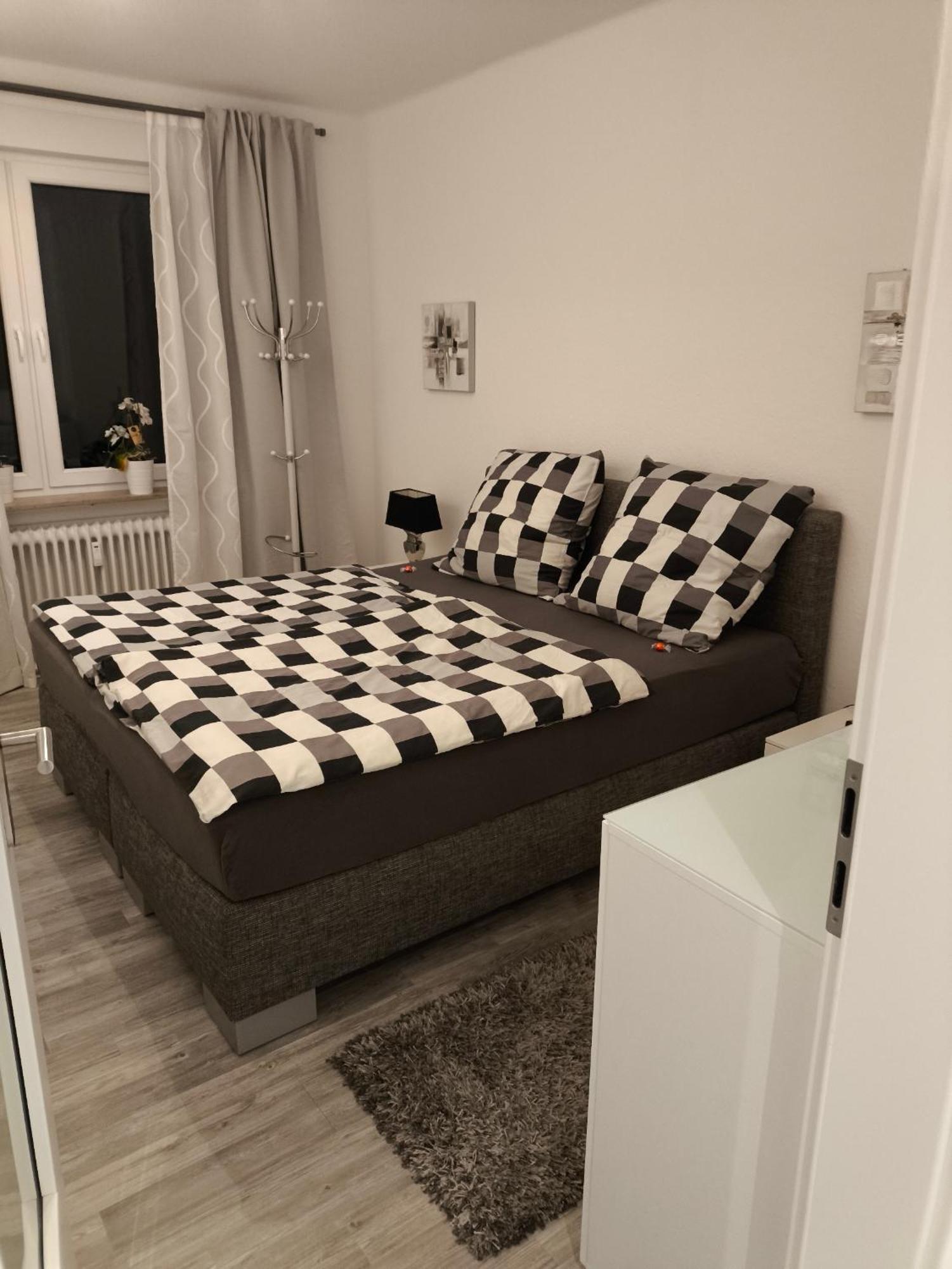 Premium Ferienwohnung "Christine ", Zentrale Ruhige Stadtlage 100 Qm Ebenerdige Dusche Terasse Kaminofen 즈바이브루켄 외부 사진